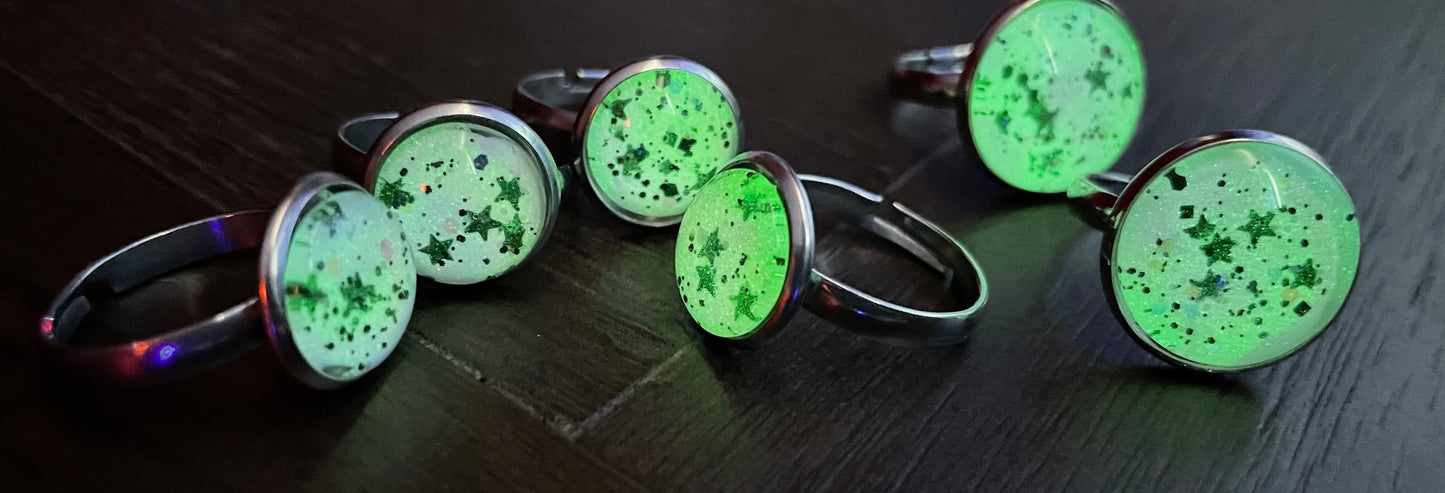 Glow In The Dark Iridescent Star Rings